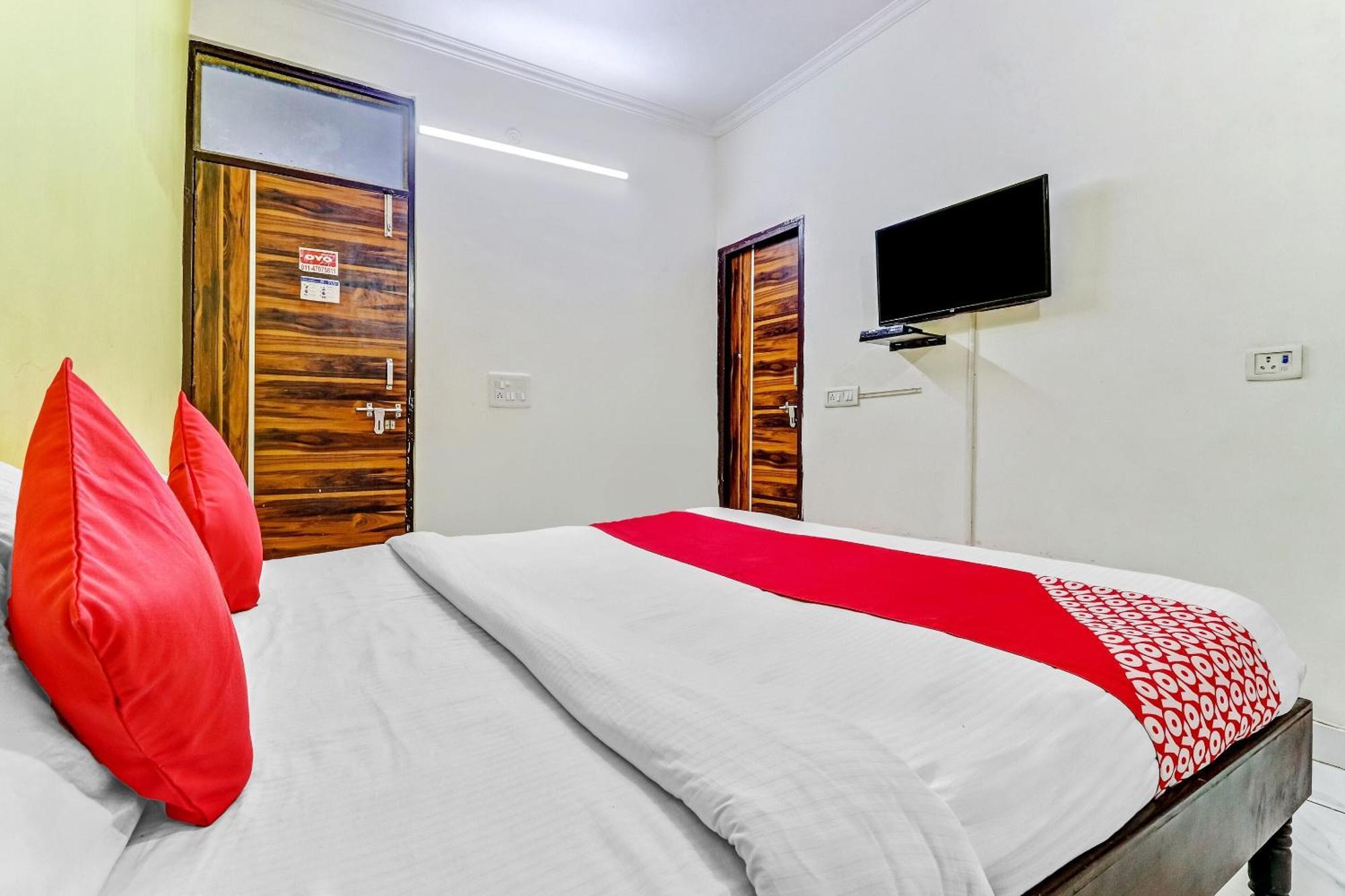 Hotel O Cozy Stay デリー エクステリア 写真